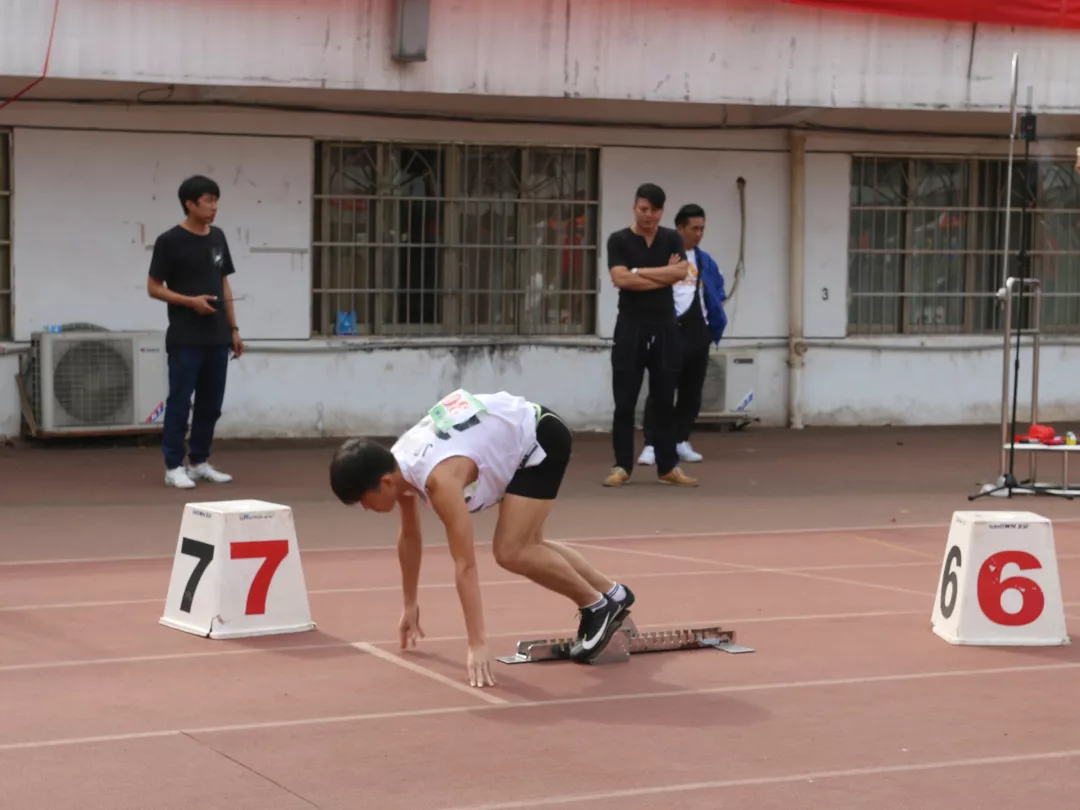 图片12 图片12